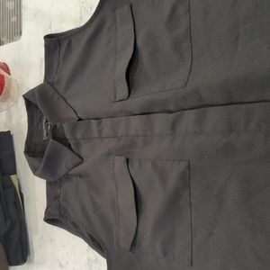 Ann Taylor sleeveless blouse hidden buttons collar 2 pockets great condition